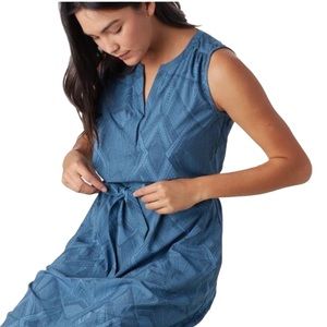 NWT Royal Robbins Spotless Traveler
Tank Dress Size Small Color Stellar Blue